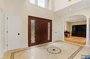 1 Dimmig Ct, Upper Saddle River, NJ 07458 - Photo 3