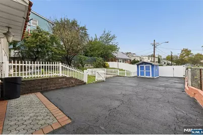 249 Bergen Avenue, Kearny, NJ 07032 - Photo 25