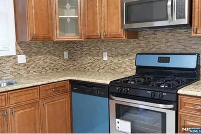 218 Warren Avenue 1st Fl #1ST FL, Fort Lee, NJ 07024 - Photo 3
