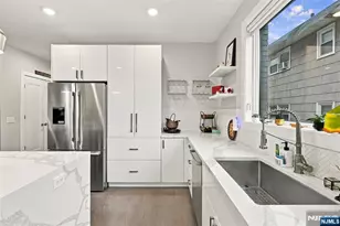 209 Wayne Ave A, Cliffside Park, NJ 07010 - Photo 17