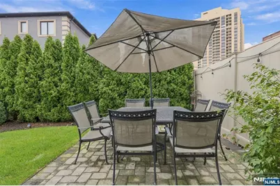 209 Wayne Avenue A #A, Cliffside Park, NJ 07010 - Photo 37