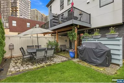209 Wayne Avenue A #A, Cliffside Park, NJ 07010 - Photo 39