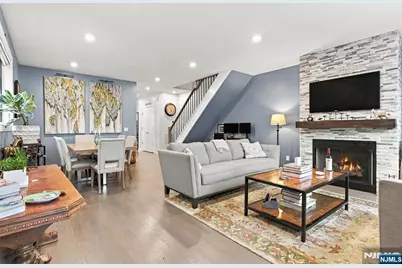 209 Wayne Avenue A #A, Cliffside Park, NJ 07010 - Photo 7