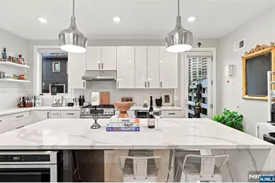 209 Wayne Avenue A #A, Cliffside Park, NJ 07010 - Photo 15