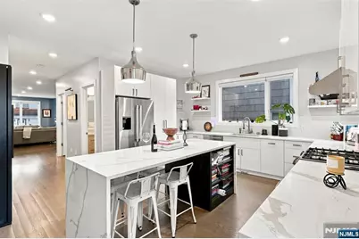 209 Wayne Avenue A #A, Cliffside Park, NJ 07010 - Photo 13