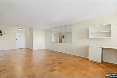 2150 Center Avenue 18A #18A, Fort Lee, NJ 07024 - Photo 5