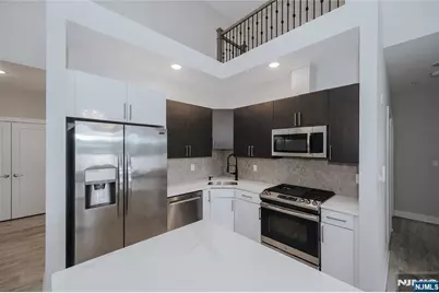17 Cumbermeade Road 301 #301, Fort Lee, NJ 07024 - Photo 11