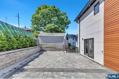 420 Glen Avenue A #A, Palisades Park, NJ 07650 - Photo 33