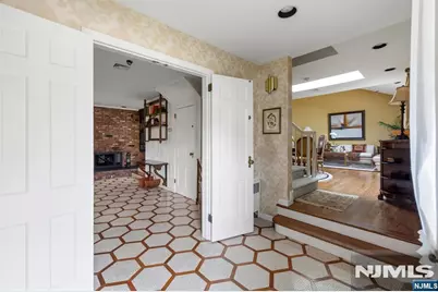 11 Merritt Drive, Oradell, NJ 07649 - Photo 5