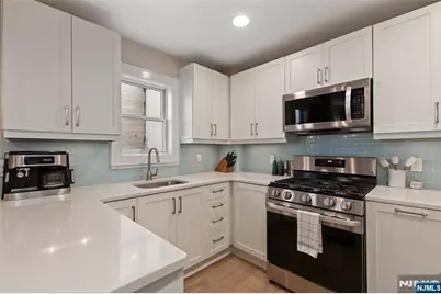 2 Paterson Avenue 2B #2B, Hoboken, NJ 07030 - Photo 5
