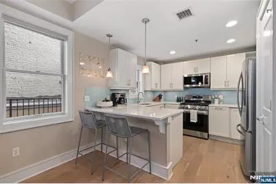 2 Paterson Avenue 2B #2B, Hoboken, NJ 07030 - Photo 3