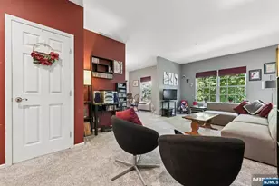 9225 Richmond Road 225, West Milford, NJ 07480 - Photo 5