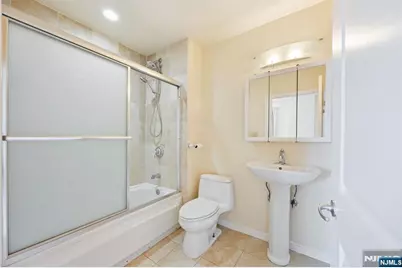 399 11th Street 301 #301, Palisades Park, NJ 07650 - Photo 11