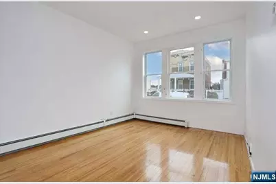 7 Farnham Avenue 1st Floor #1st Floor, Garfield, NJ 07026 - Photo 9