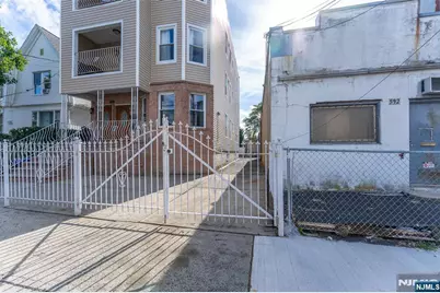 590 Hawthorne Avenue, Irvington, NJ 07112 - Photo 31