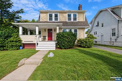 61 Buena Vista Avenue, Hawthorne, NJ 07506 - Photo 1
