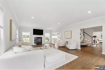 560 Van Emburgh Avenue, Washington Township, NJ 07676 - Photo 5