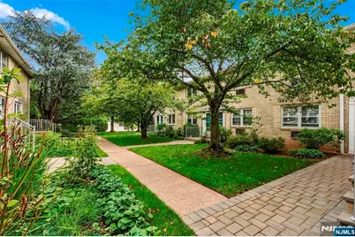 470 Valley Road C009A #C009A, Montclair, NJ 07043 - Photo 33