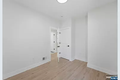 148 N 15th Street, East Orange, NJ 07017 - Photo 7