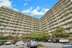 1077 River Road 1009, Edgewater, NJ 07020 - Photo 1