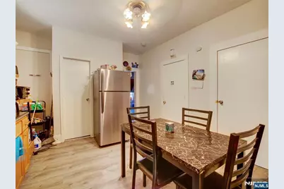 39 Hillman Street, Paterson, NJ 07522 - Photo 15