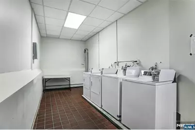 280 Undercliff Avenue 2 #2, Edgewater, NJ 07020 - Photo 15