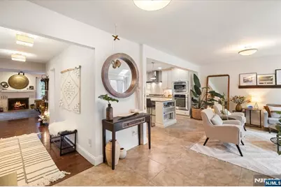 19 N Bayard Lane, Mahwah, NJ 07430 - Photo 1