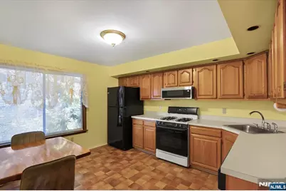 3 Brookside Heights F #F, Wanaque, NJ 07465 - Photo 9