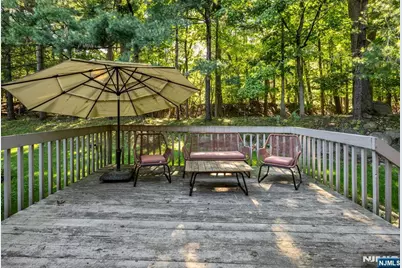 15 Bentley Drive, Franklin Lakes, NJ 07417 - Photo 31