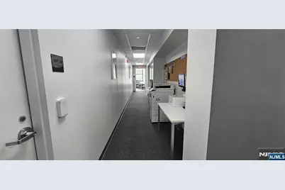 972 Broad Street Floor 3 #Floor 3, Newark, NJ 07102 - Photo 15