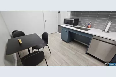 972 Broad Street Floor 3 #Floor 3, Newark, NJ 07102 - Photo 19