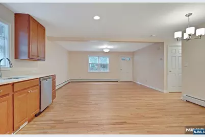 125 Lenox Avenue 1 #1, Ridgewood, NJ 07450 - Photo 5