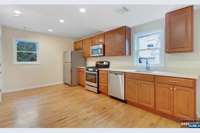 125 Lenox Avenue 2 #2, Ridgewood, NJ 07450 - Photo 3