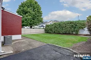 118 Gilbert Ave, Elmwood Park, NJ 07407 - Photo 29