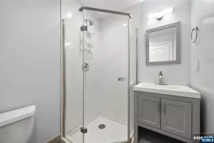 352 Gorge Rd, Cliffside Park, NJ 07010 - Photo 17