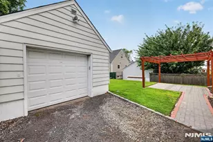 10-08 Campbell Rd, Fair Lawn, NJ 07410 - Photo 27