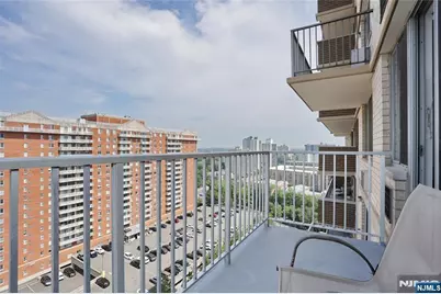 160 Overlook Avenue 19D #19D, Hackensack, NJ 07601 - Photo 11