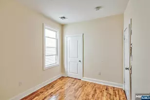 225 10th St, Newark, NJ 07107 - Photo 29