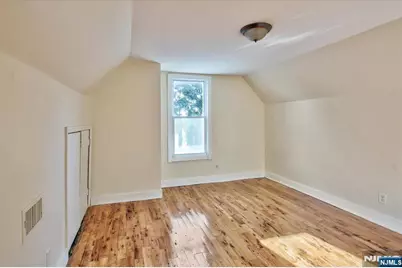 225 10th Street, Newark, NJ 07107 - Photo 33