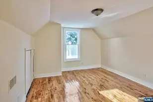 225 10th St, Newark, NJ 07107 - Photo 33