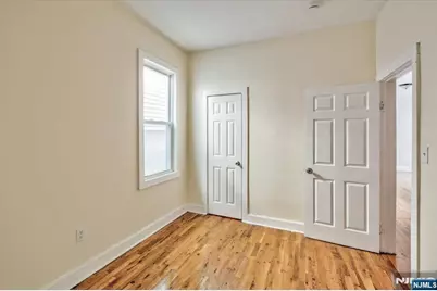 225 10th Street, Newark, NJ 07107 - Photo 17