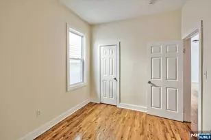 225 10th St, Newark, NJ 07107 - Photo 17