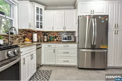 374 Leonard Drive, New Milford, NJ 07646 - Photo 9