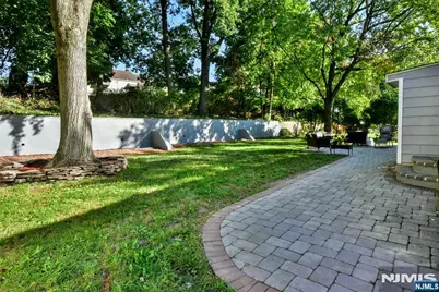 374 Leonard Drive, New Milford, NJ 07646 - Photo 29
