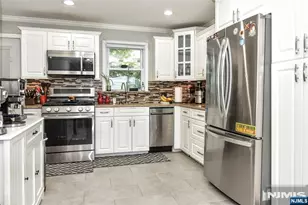 374 Leonard Dr, New Milford, NJ 07646 - Photo 7