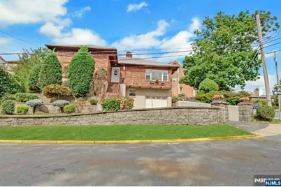 401 Adolphus Avenue, Cliffside Park, NJ 07010 - Photo 3