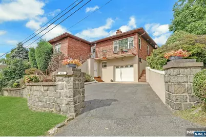 401 Adolphus Avenue, Cliffside Park, NJ 07010 - Photo 5