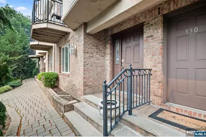 352 Gorge Road, Cliffside Park, NJ 07010 - Photo 25