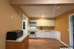 271 Wilson Ave, Paramus, NJ 07652 - Photo 9