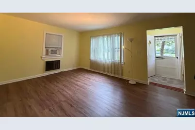 271 Wilson Avenue, Paramus, NJ 07652 - Photo 3
